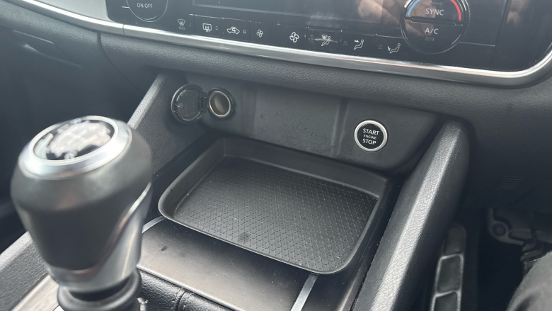 Nissan Qashqai 1.3 DiG-T MH Acenta Premium 5dr Petrol Hatchback